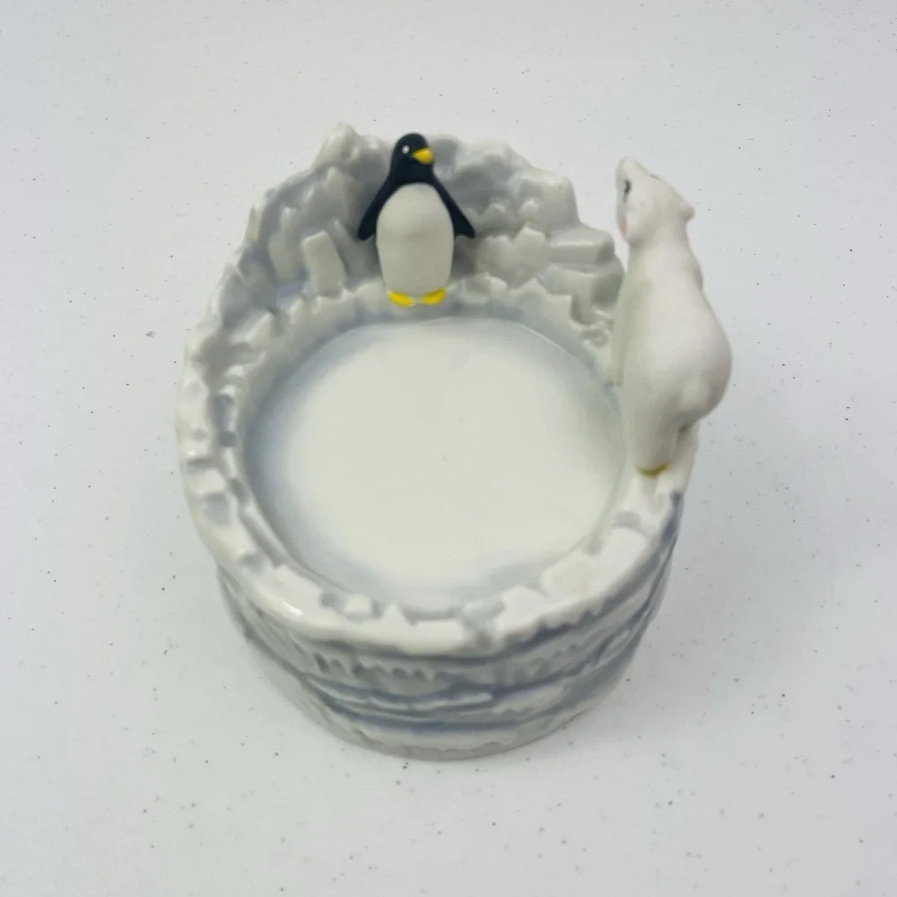 Vtg TAJ Importing Co Music Box Franscisco Japan Penguin Polar Bear Porcelain